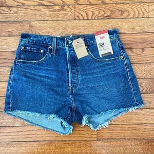 New LEVI STRAUSS & CO high rise 501 denim Jean shorts frayed edges size 28